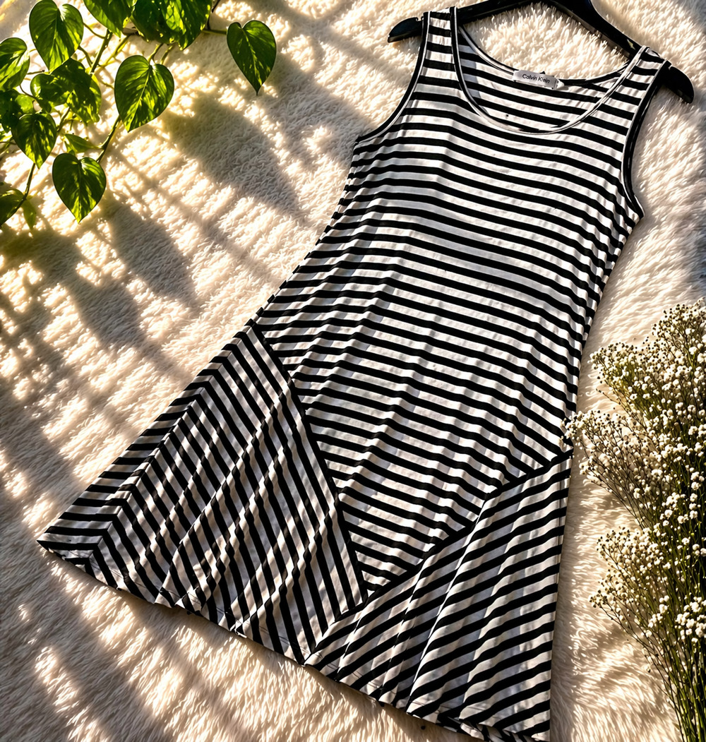 Calvin Klein Striped Dress Medium Black White Stretch Sleeveless Flowy